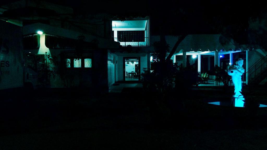Saranga Holiday Inn 韦勒沃耶 外观 照片